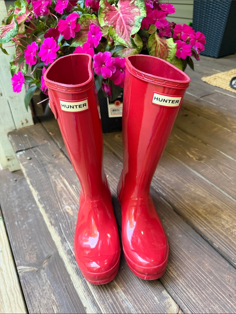 Hunter Women's Red Gloss Rain Boots